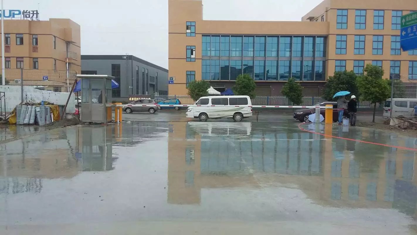 魏县魏县成都市物流公司道闸
